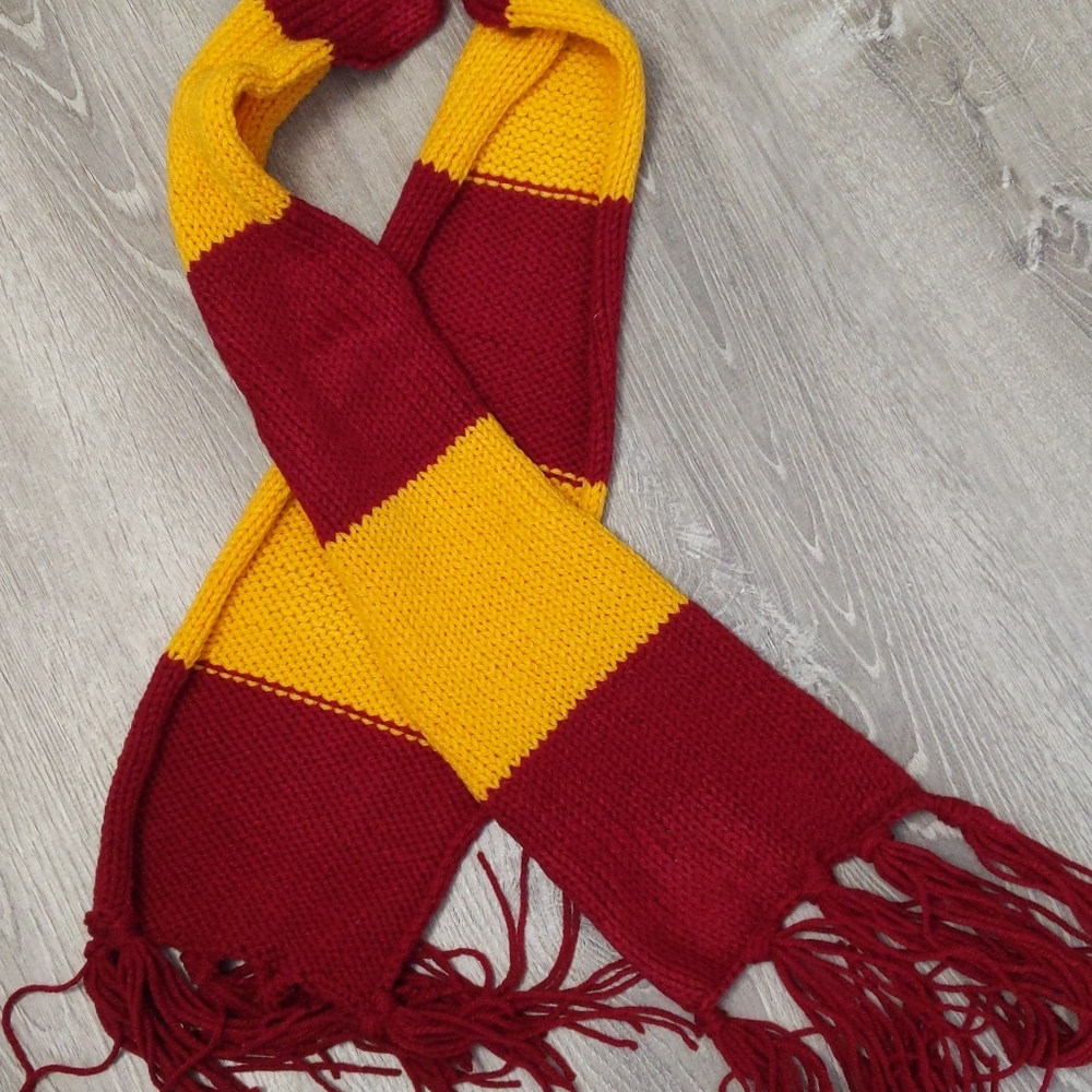 Gryffindor harry potter inspired scarf